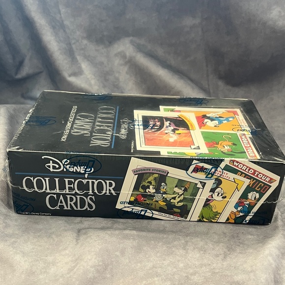 Disney Collector Cards Box - Black and Multicolor - Picture 5 of 6